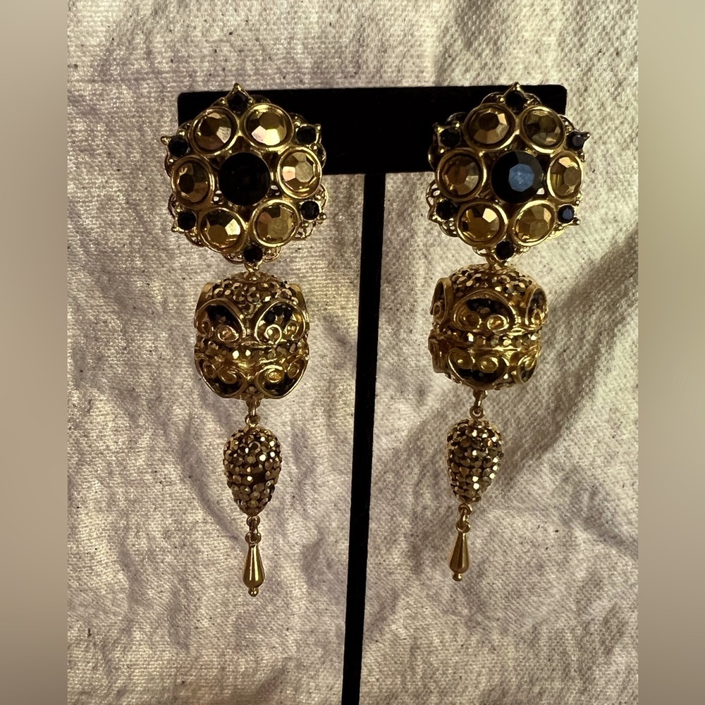 Vintage 90s Neiman Marcus Black and Gold Crystal Drop Clip On Earrings​​